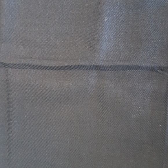 Scarf  20 1/2 by 83 inches - Picture 2 of 4